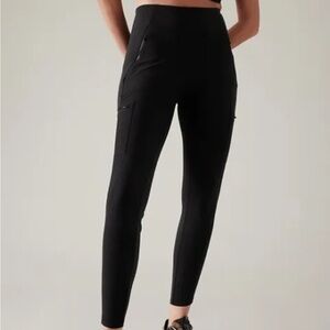 NWOT Athleta Headlands Hybrid Cargo High Rise Tight Black Sz 12